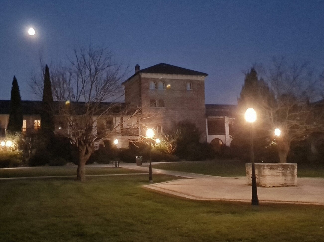 Creative Design House Golf & Spa