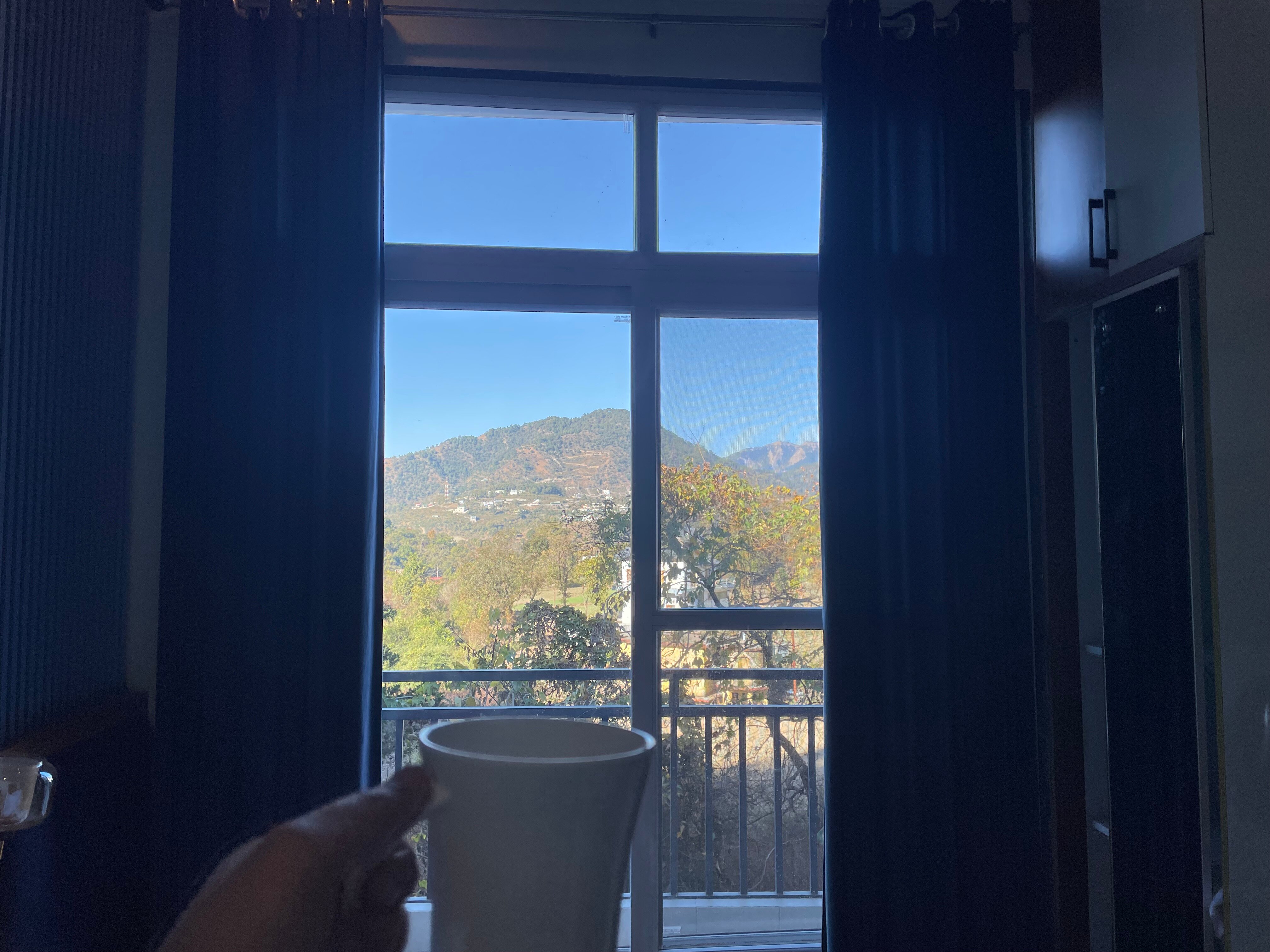 Divine By The Lake Hill-官方