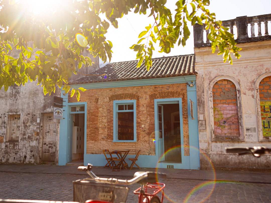 Livraria e Café Coruja Buraqueira