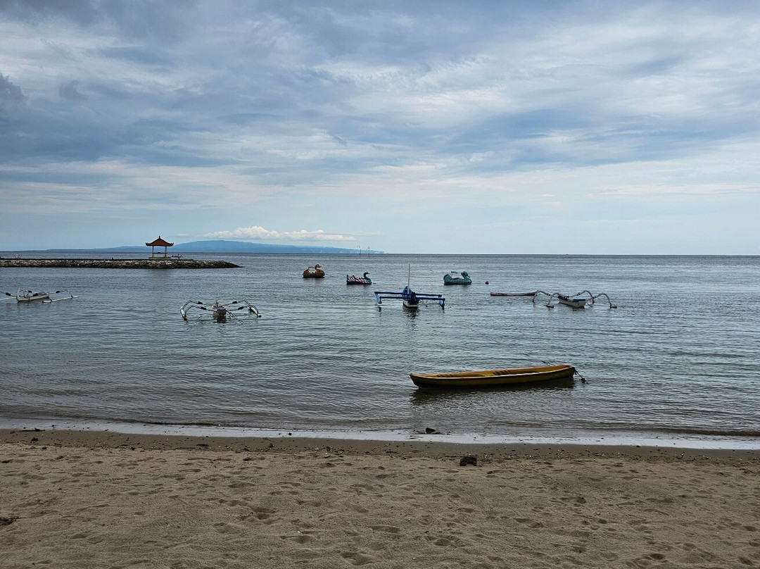 Karang Beach-沙努尔必去景点