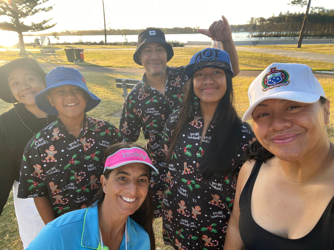 Stand Up Paddle Boarding Shellharbour景点图片