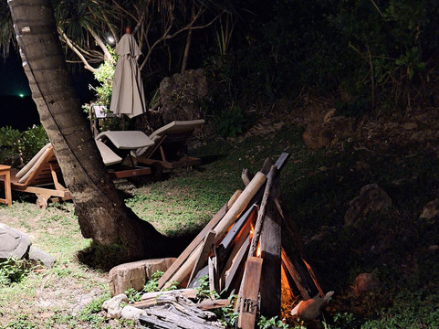 拉维瓦林温泉度假酒店主图