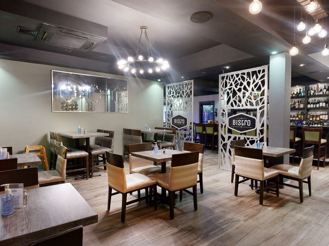 King's Hotel & Residences主图