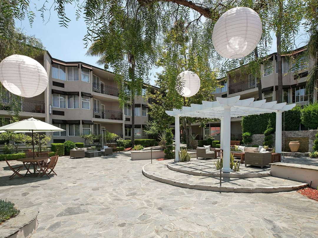 曼哈顿海滩酒店住宿-贝拉马酒店