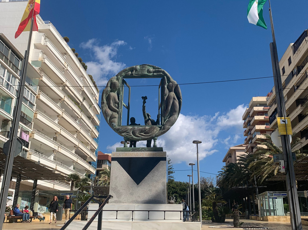 Dali Sculptures景点图片