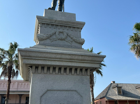 Plaza de la Constitucion-圣奥古斯丁必去景点