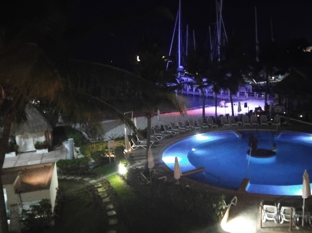 Q湾套房度假村主图