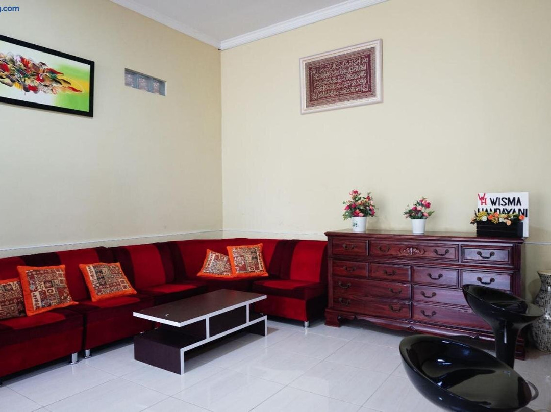 Oyo Life 3003 Wisma Handayani Syariah