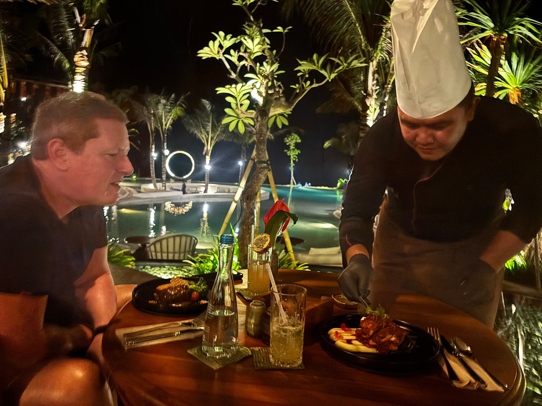 Moonstone Beach Lounge