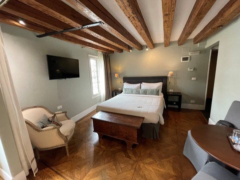 奇玛罗莎酒店主图