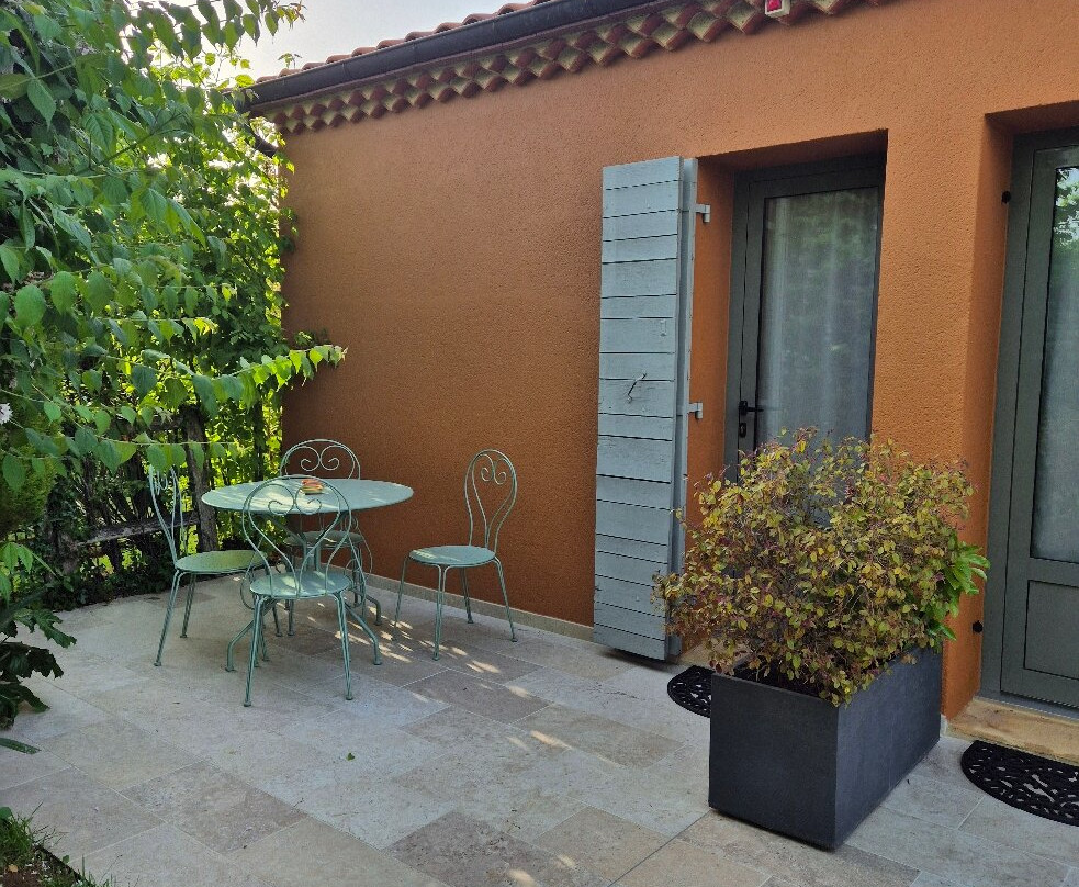 勒马斯 卡斯特酒店主图