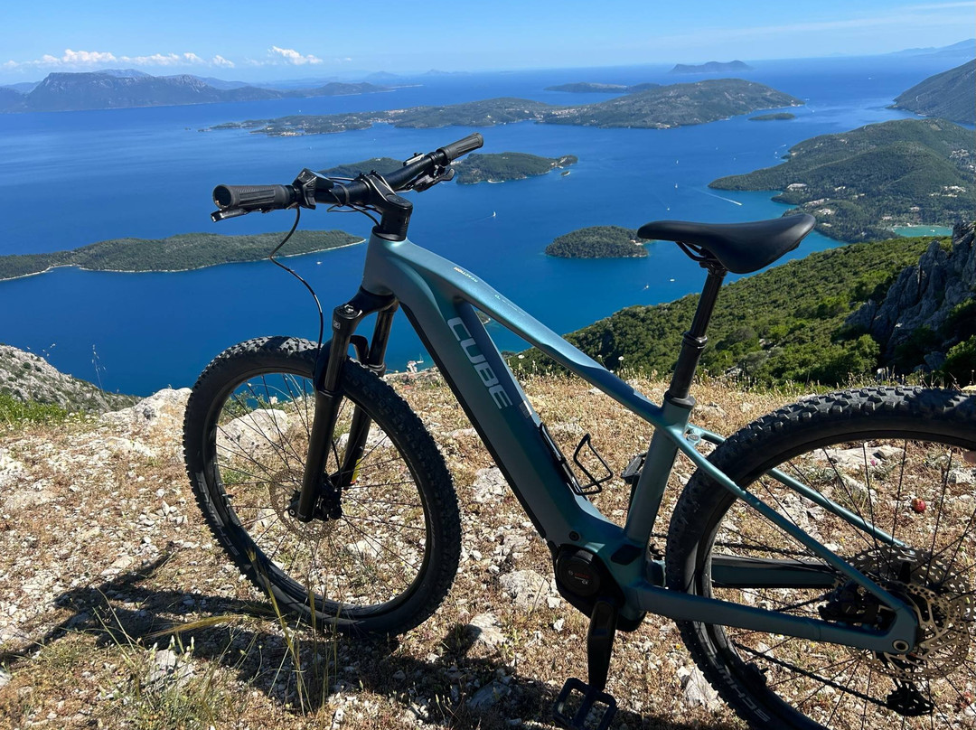 Get Active-Nidri必去景点