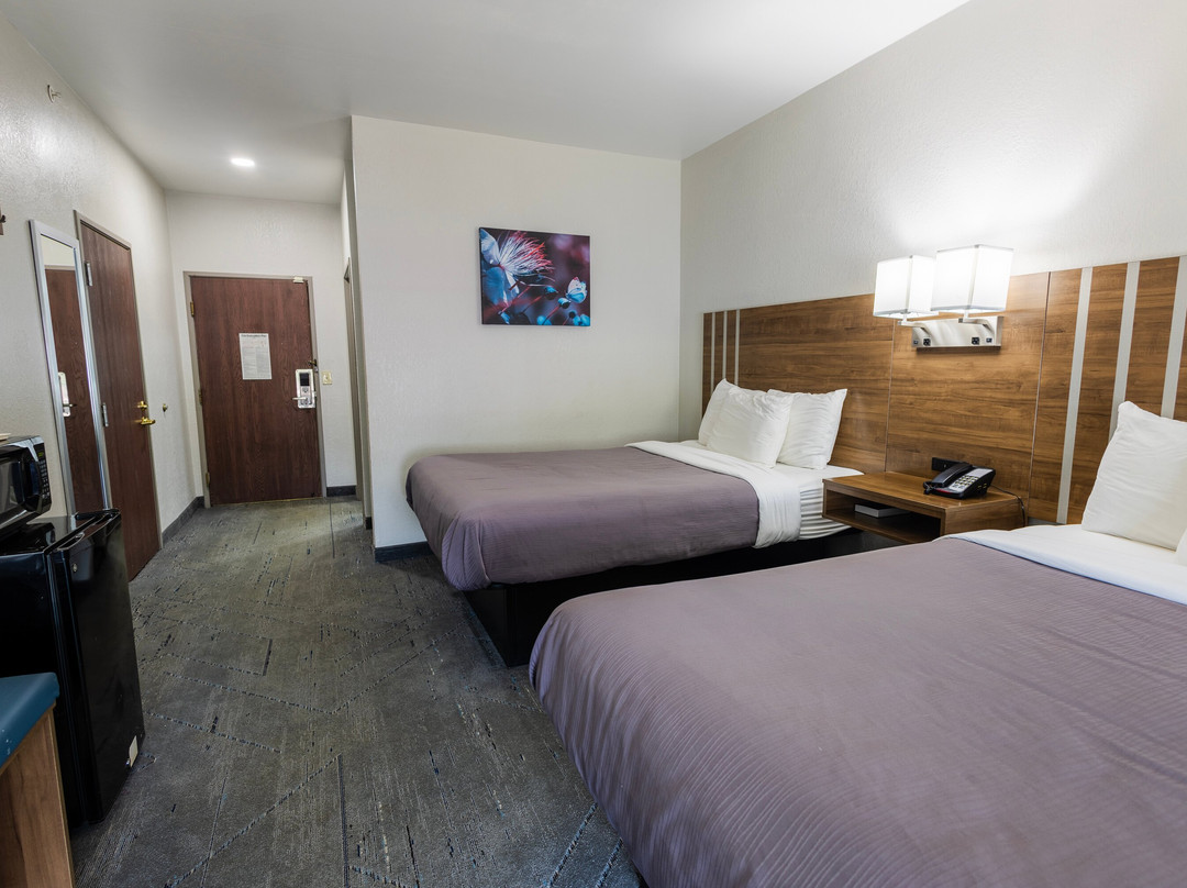 Countryside Inn & Suites主图