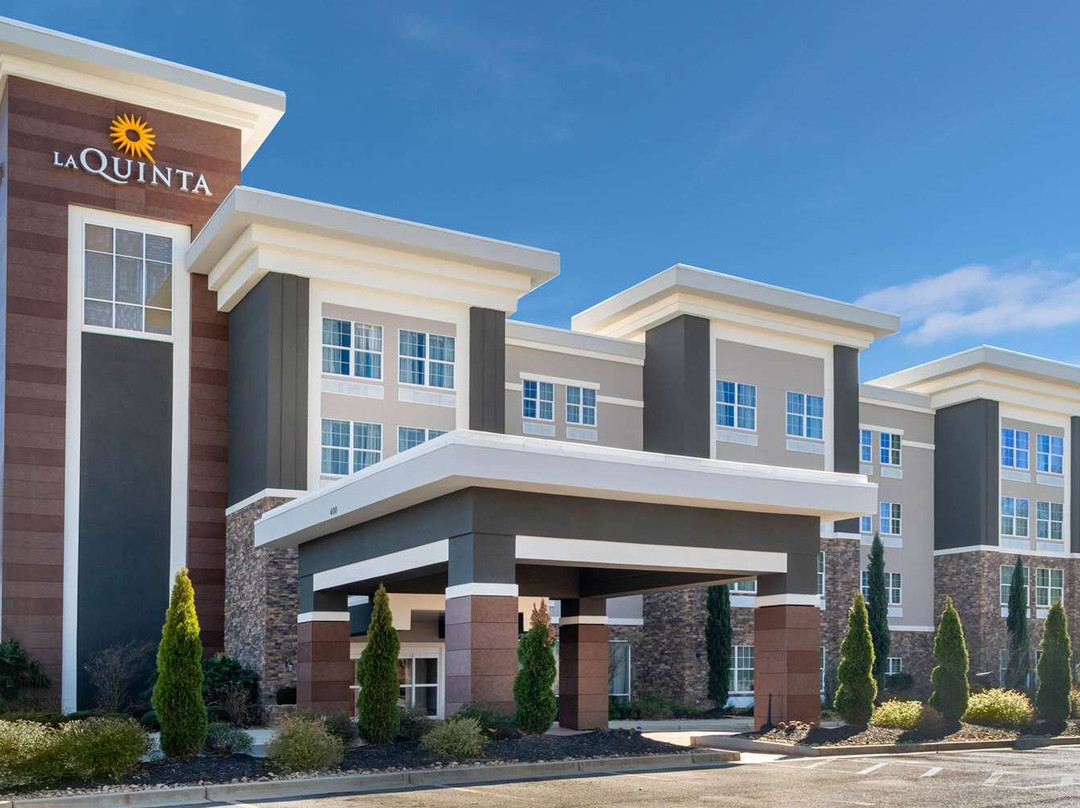 Barnesville酒店住宿-La Quinta Inn & Suites by Wyndham Forsyth