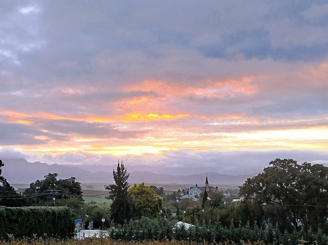 Kloovenburg Guesthouse主图