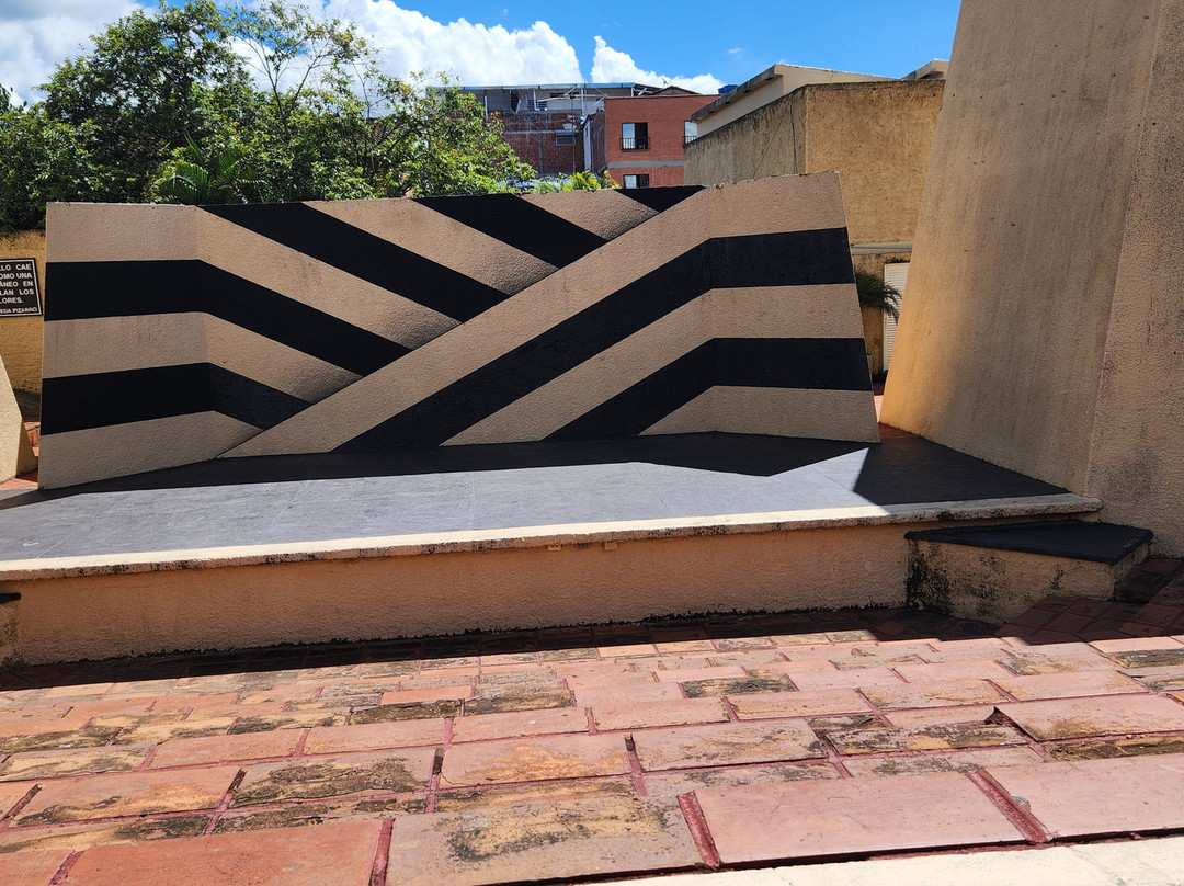 Museo Rayo-Roldanillo必去景点