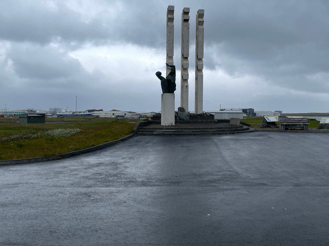 Höfn Universe Sculpture-赫本必去景点