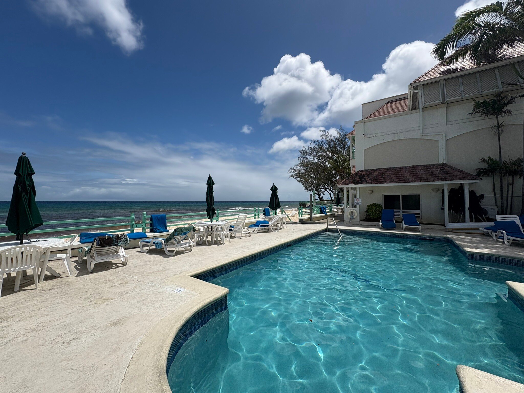 Coral Mist Beach Hotel-官方