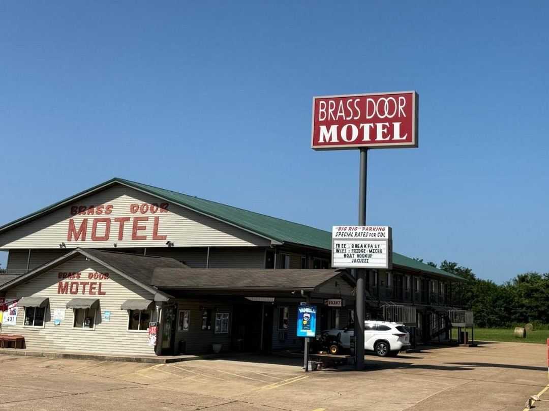 Yellville酒店住宿-Brass Door Motel