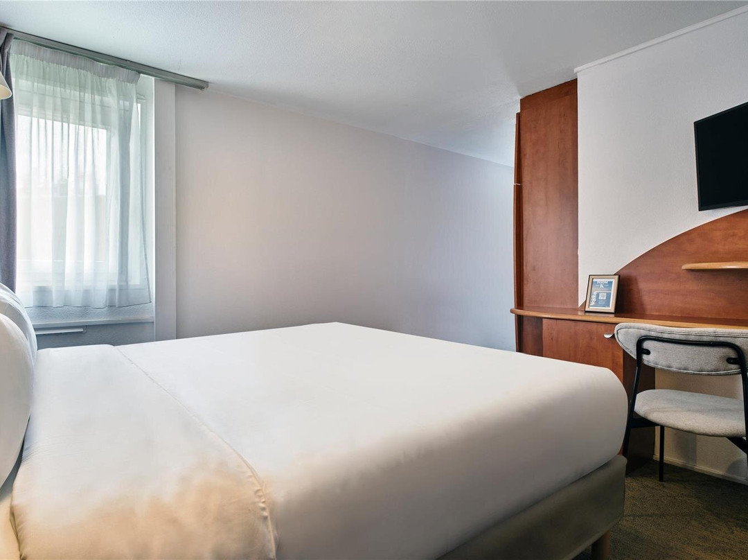 Gometz-le-Chatel酒店住宿-Hotel Kyriad Les Ulis