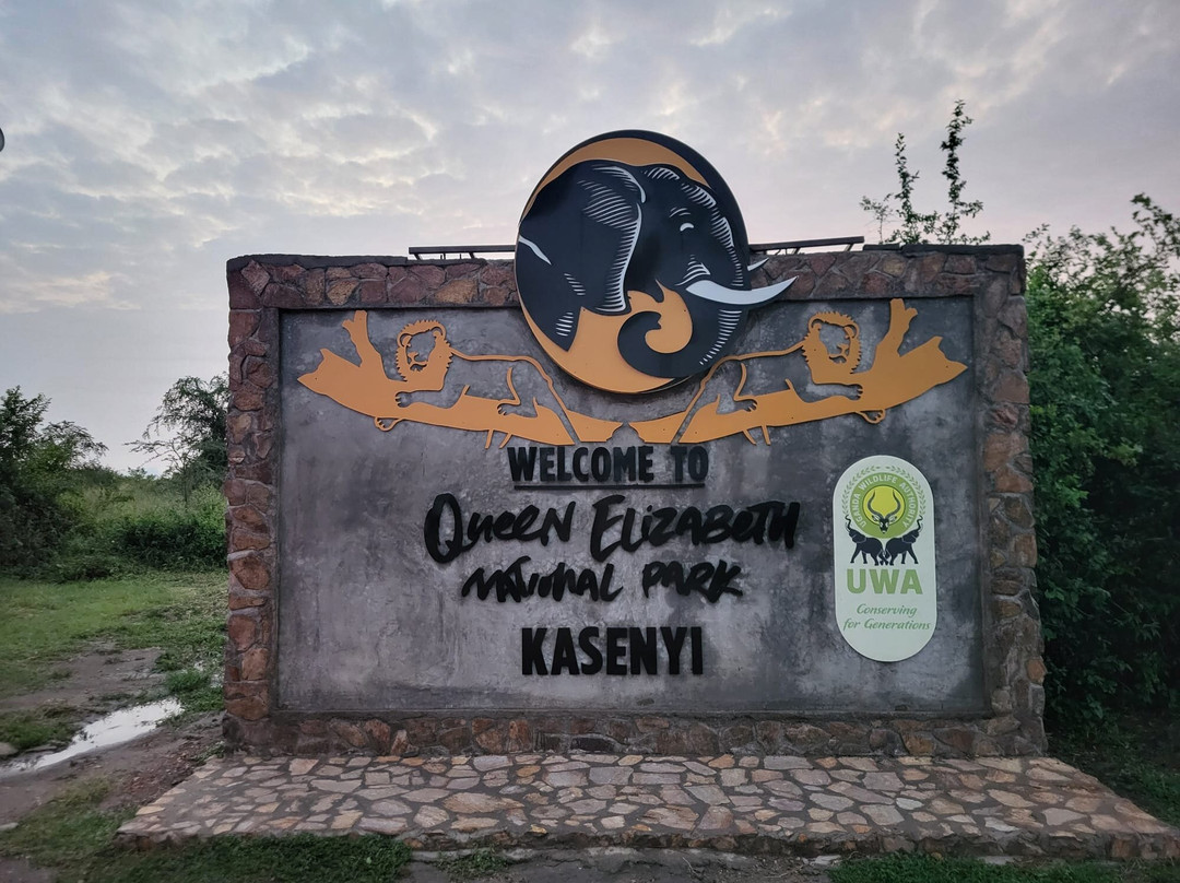 Gracious Tours & Travel-坎帕拉必去景点