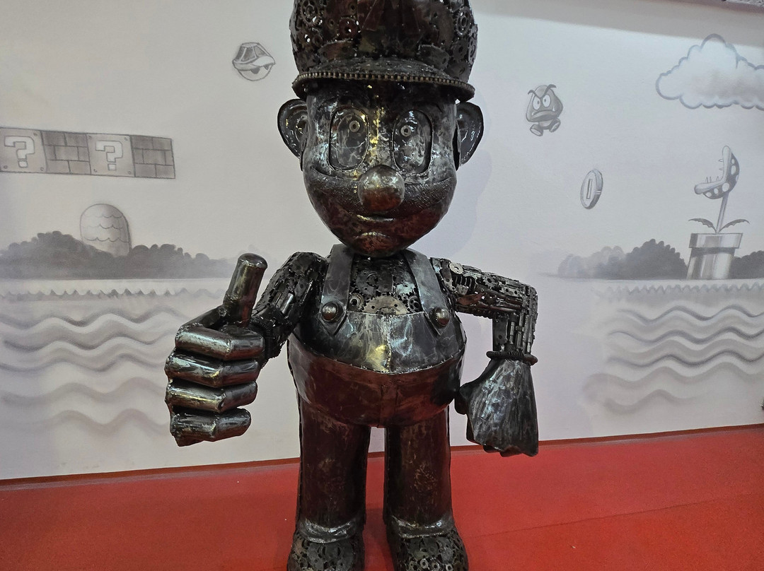 Gallery of Steel Figures-Pruszkow必去景点