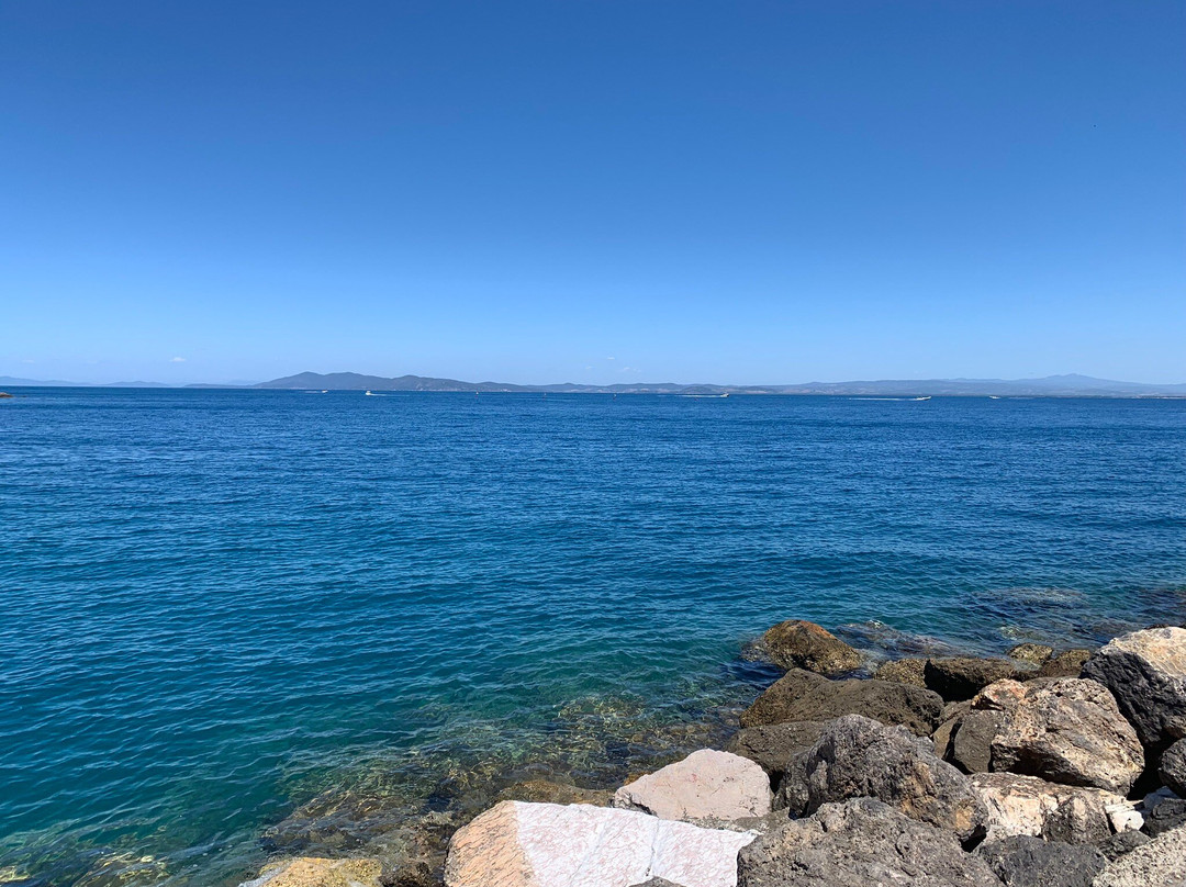 Spiaggia Libera La Cantoniera-圣托斯特凡诺港必去景点