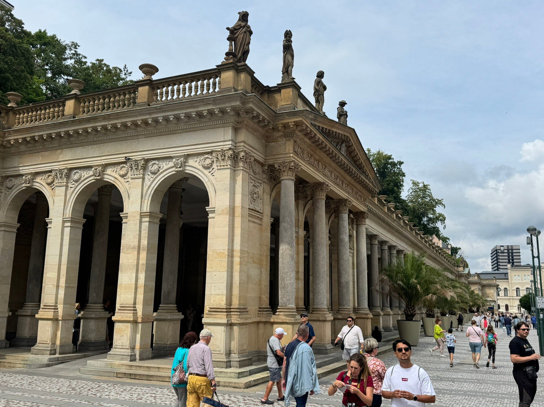 瓦杰迪洛温泉回廊-卡罗维发利必去景点