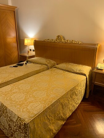 马科尼酒店主图