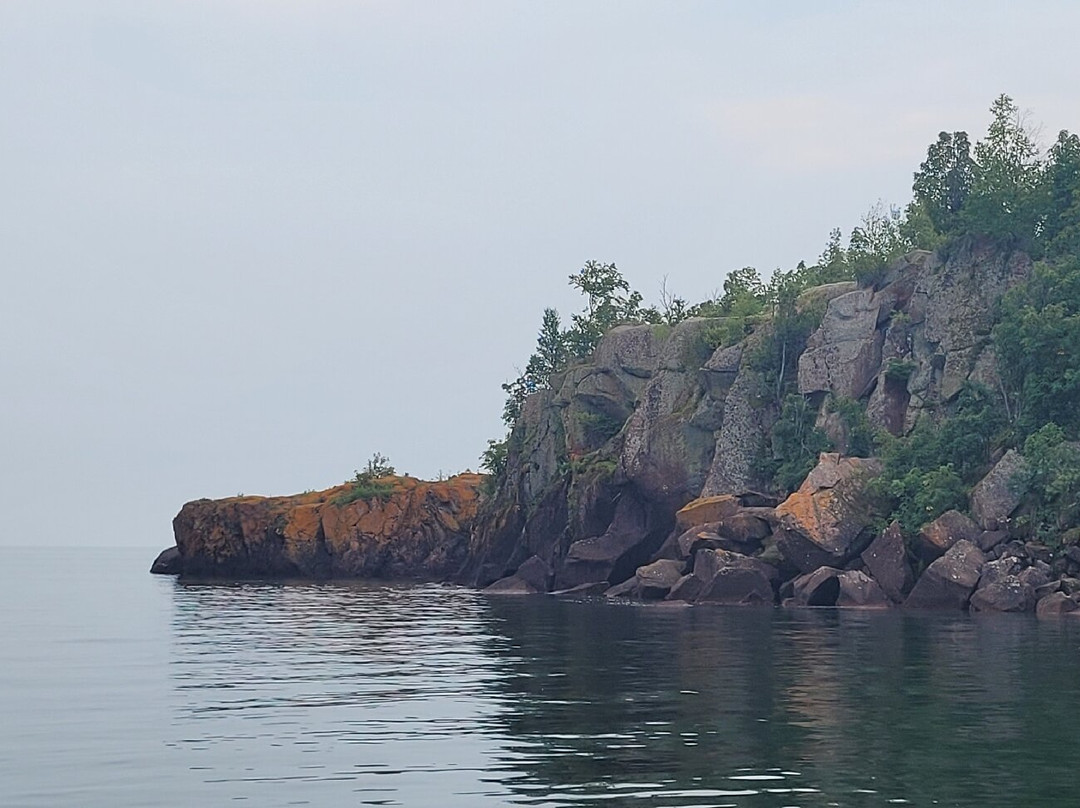 Black Beach-Silver Bay必去景点