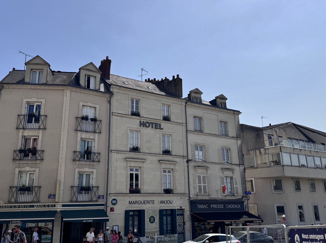 Logis Hôtel Marguerite d'Anjou主图
