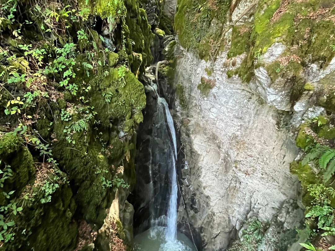 Grotte Et Cascade de Seythenex-Seythenex必去景点