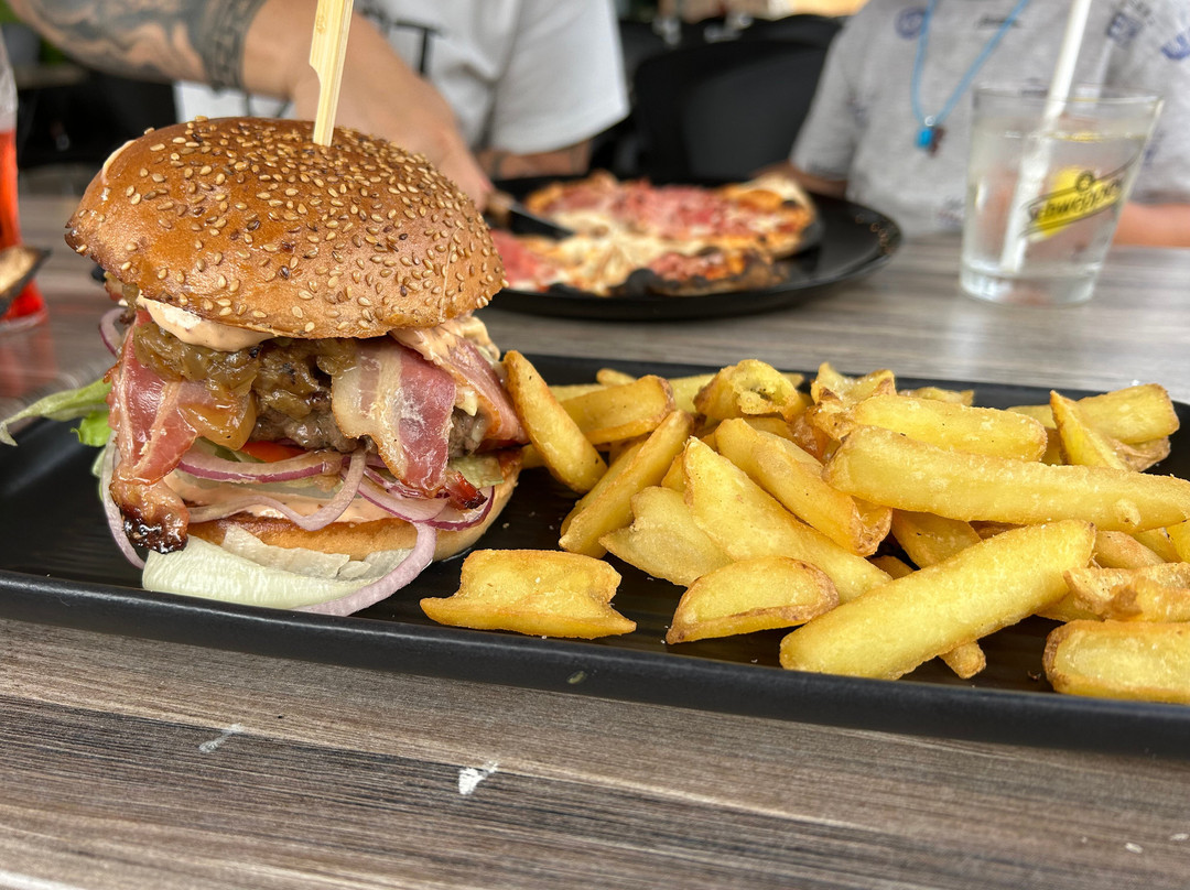 Le Chalet - Pub Savoyard