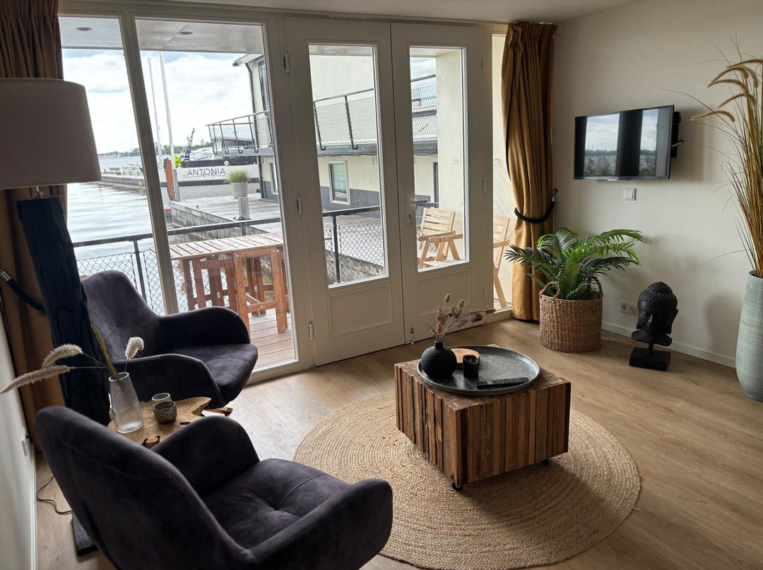 Plassenzicht Logies & Sloepverhuur