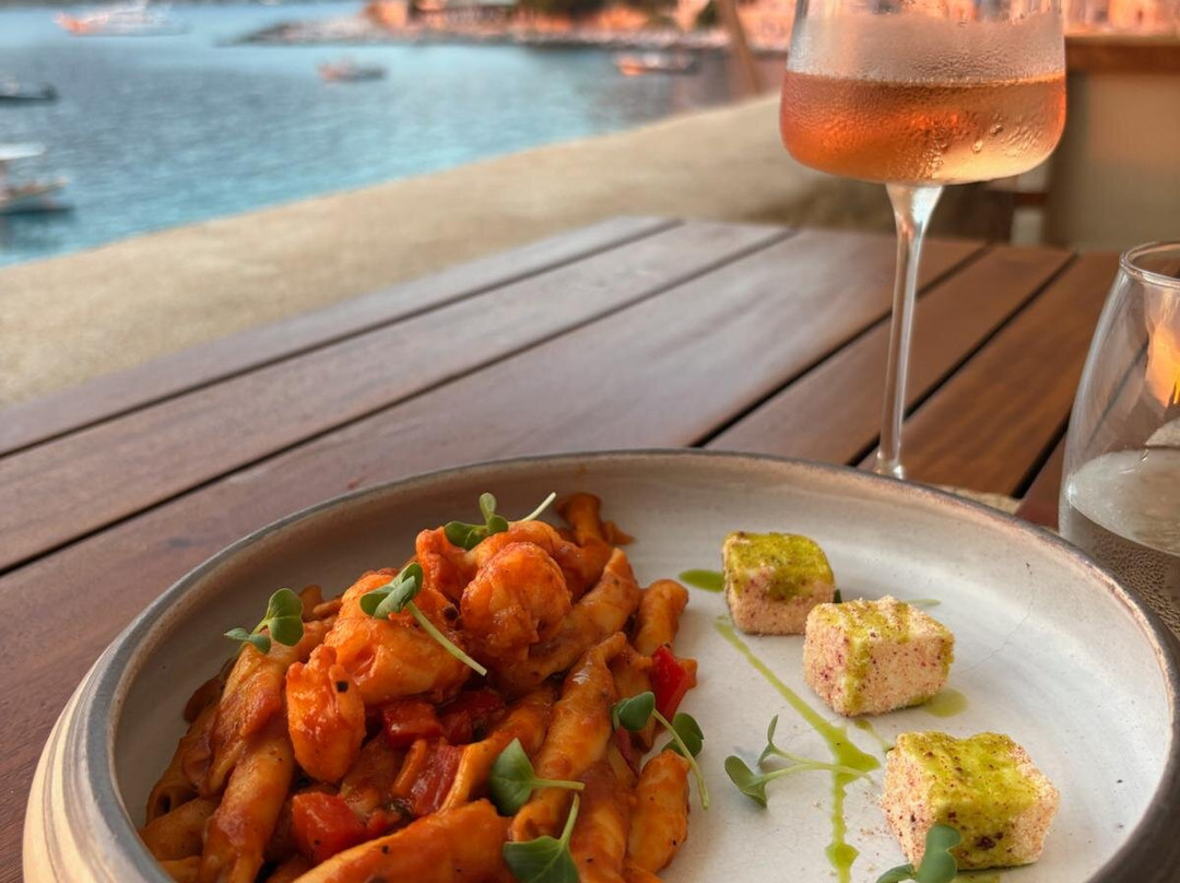 皮尔戈斯玛维罗米恰利酒店主图