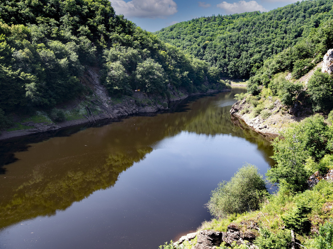 Barrage De La Luzège-Saint-Pantaleon-de-Lapleau必去景点