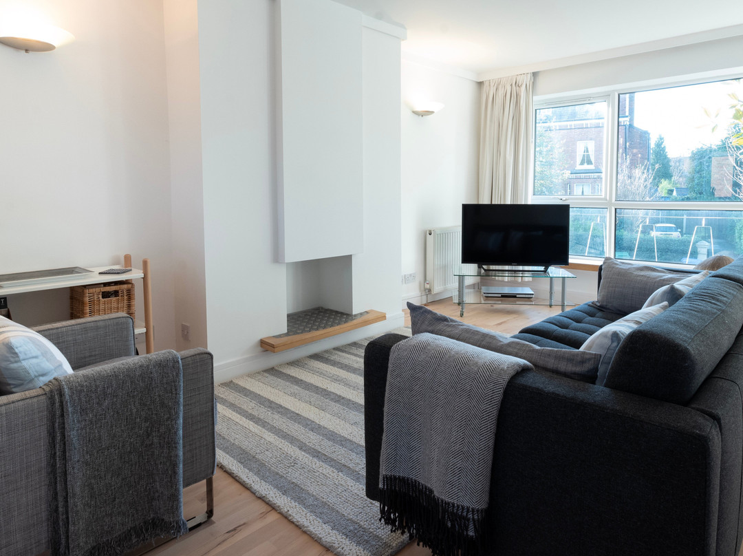 M33 Short Stay Rentals主图