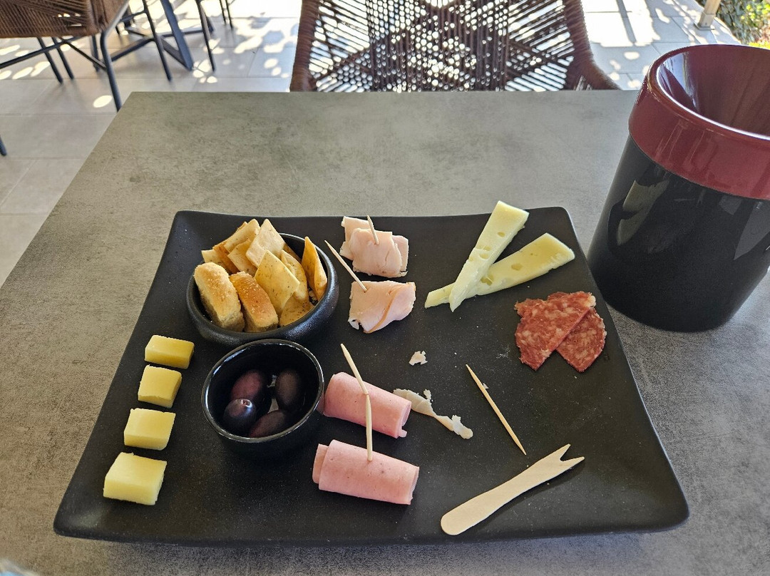 Papakonstantinou Winery-Pili必去景点