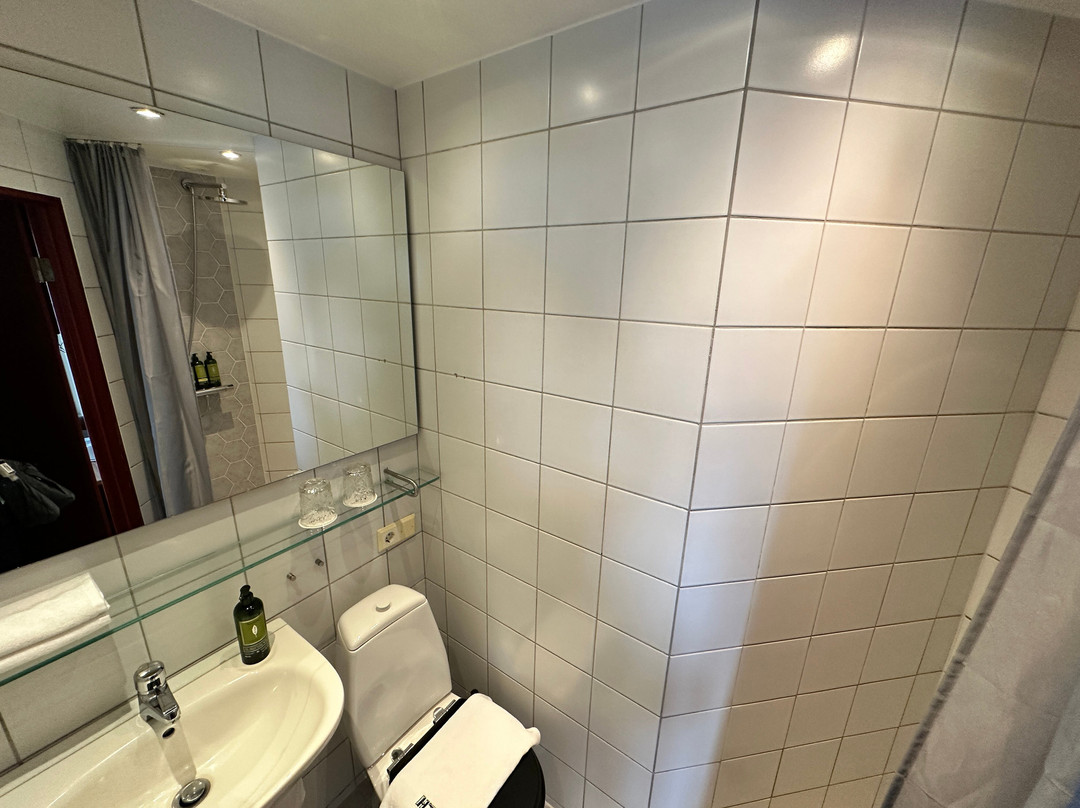 阿库雷里酒店主图