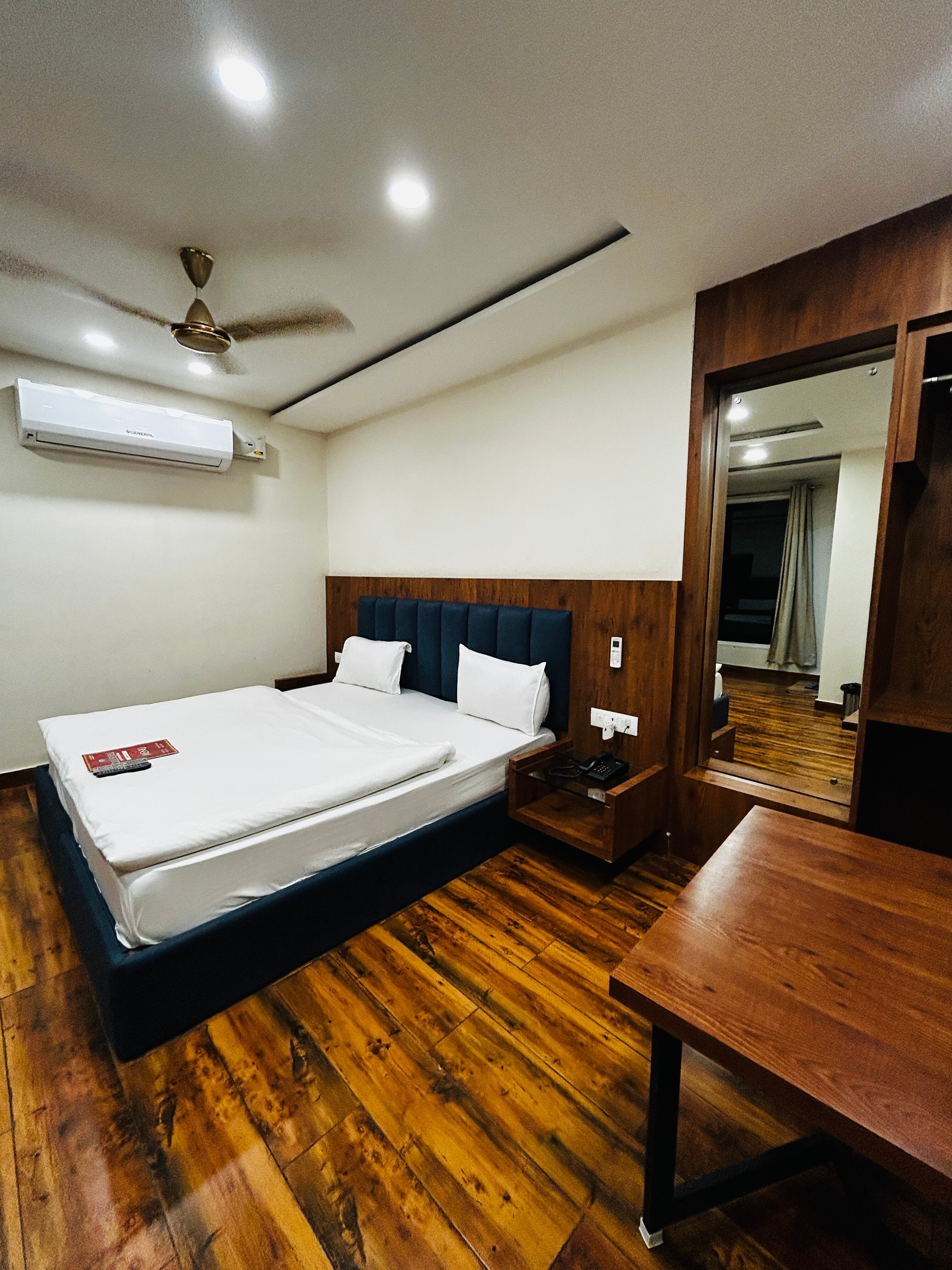 Hotel Crystal-官方