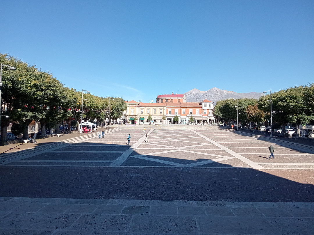 Piazza Risorgimento-Avezzano必去景点