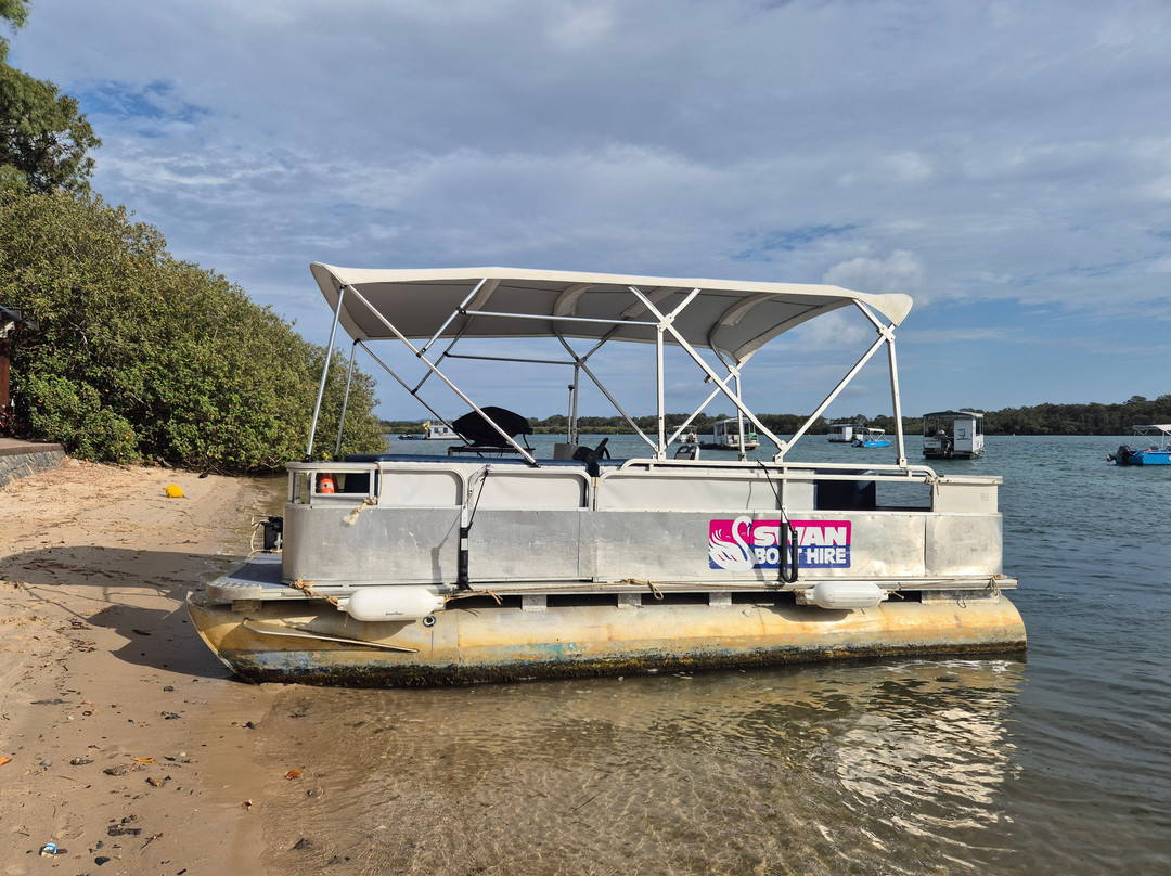 Swan Boat Hire-Maroochydore必去景点