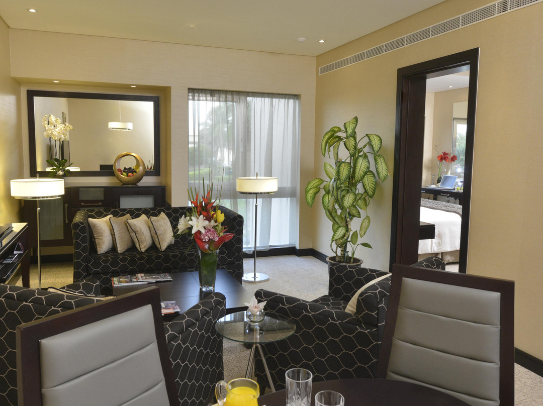 Crowne Plaza Manama (bahrain) By IHG主图