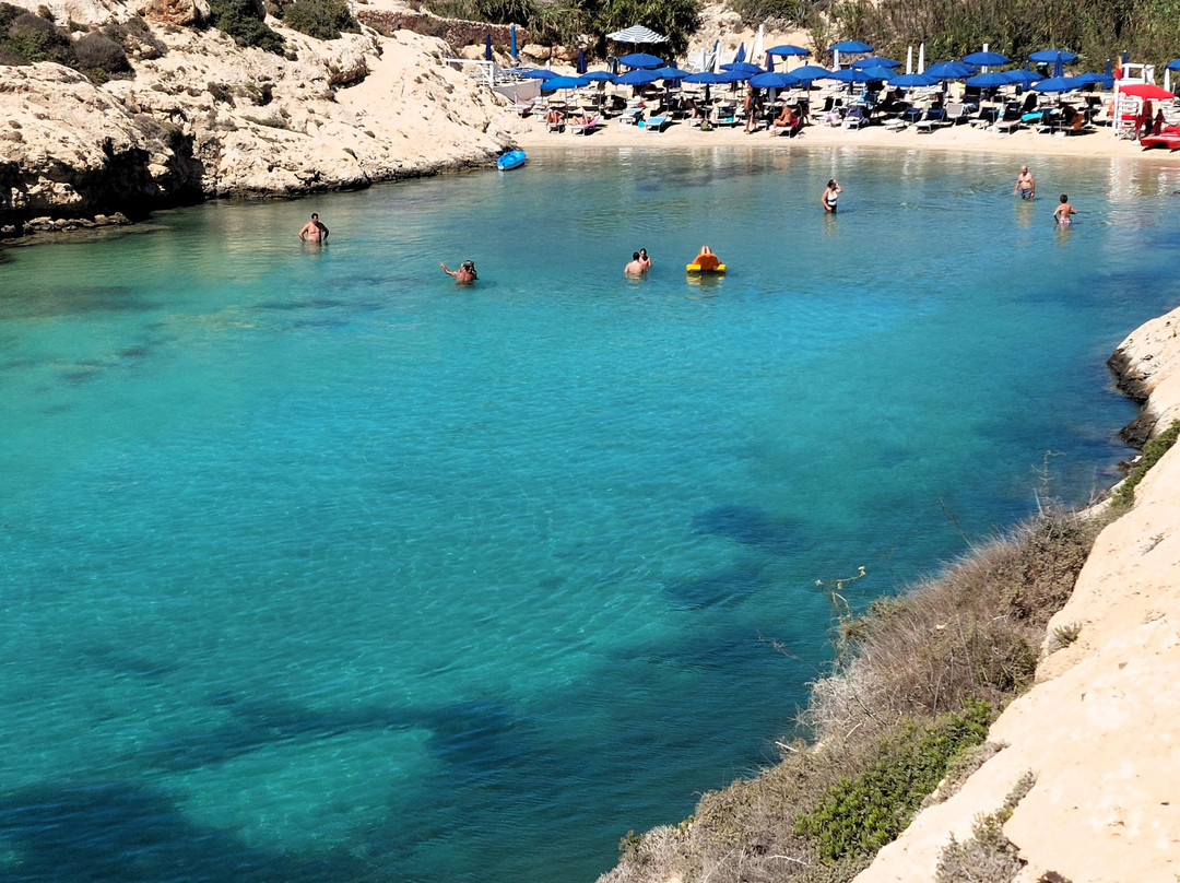 Spiaggia Di Cala Madonna-兰佩杜萨必去景点