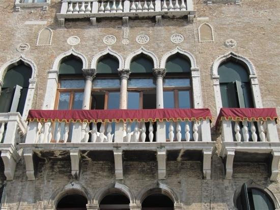 威图里宫酒店主图