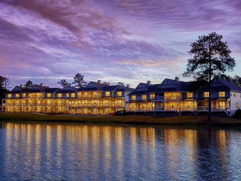 福克斯霍尔度假村