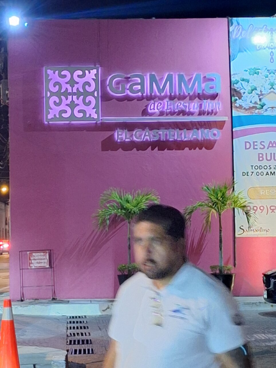 卡斯特拉诺-官方