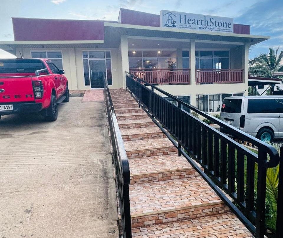 HearthStone Suite & Cafe