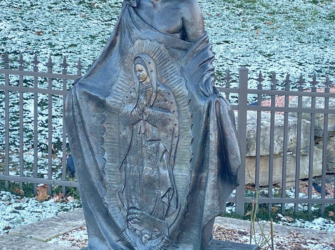 Shrine of Our Lady of Guadalupe-拉克罗斯必去景点