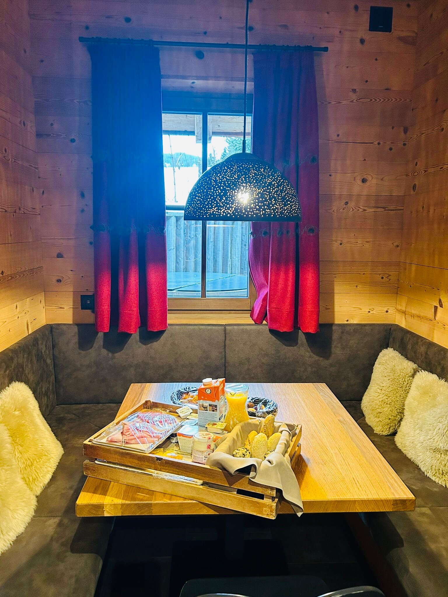 Alphotel Tyrol-官方